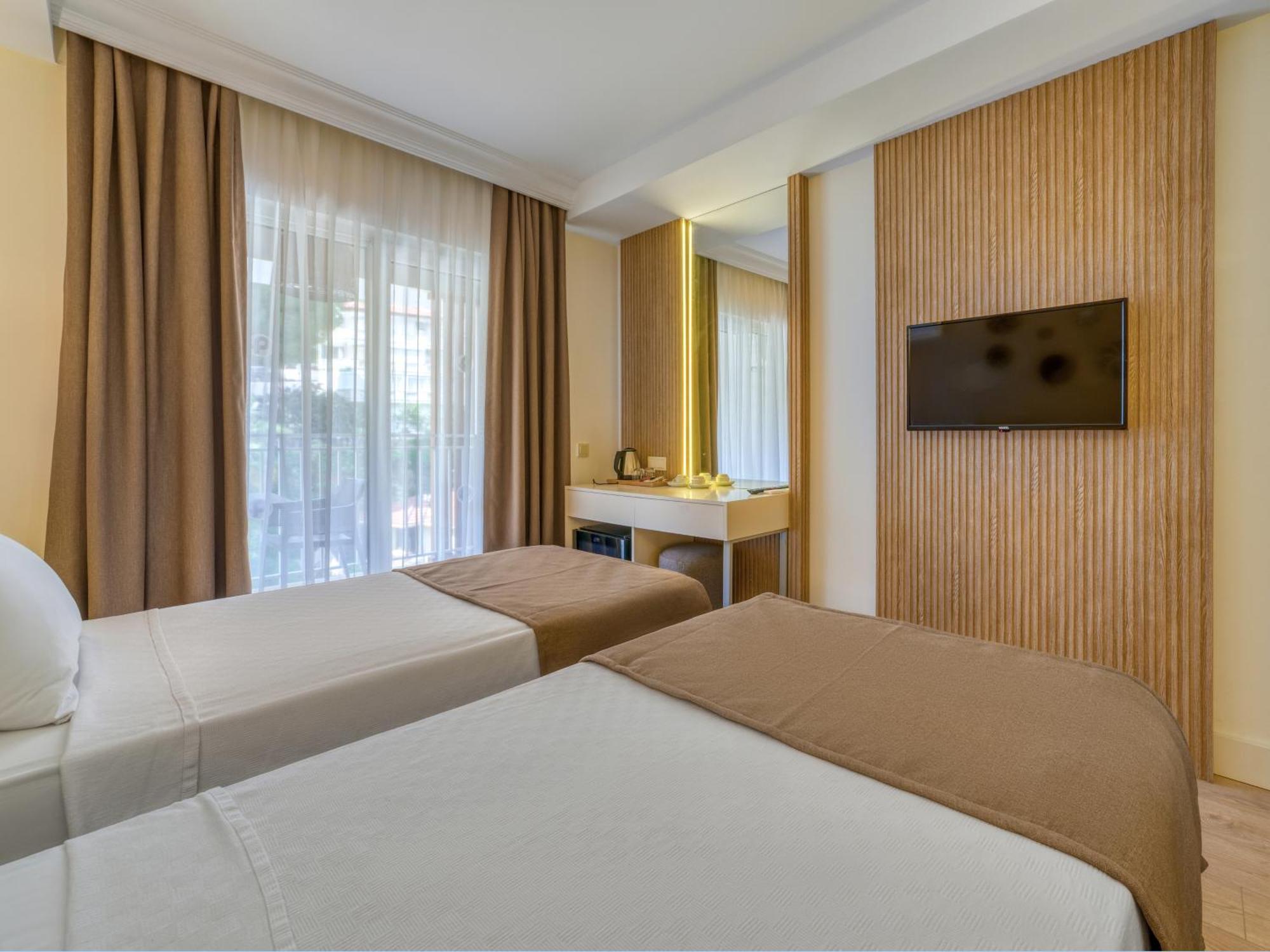 Park Hotel (Adults Only) อลันยา ภายนอก รูปภาพ