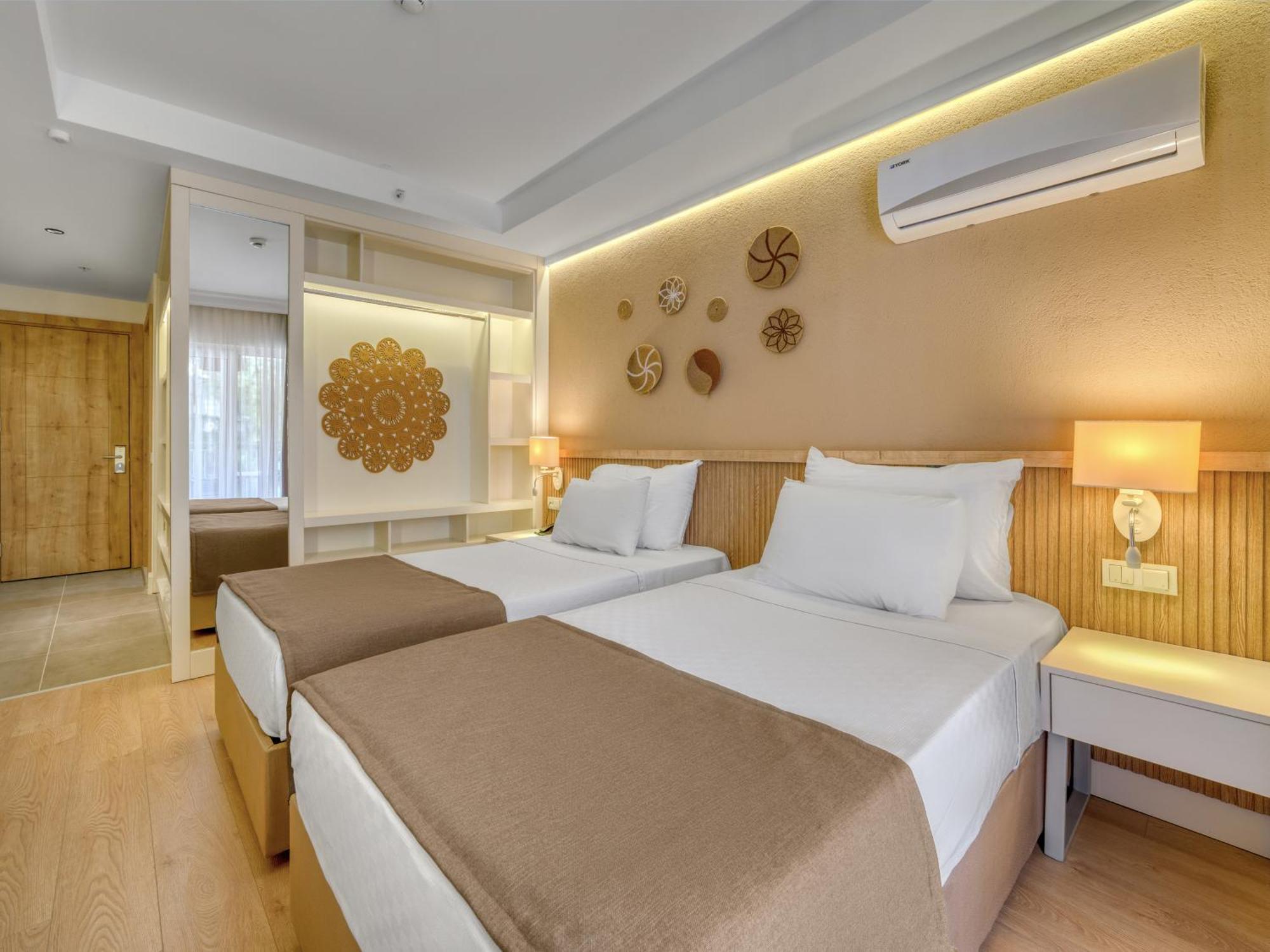 Park Hotel (Adults Only) อลันยา ภายนอก รูปภาพ