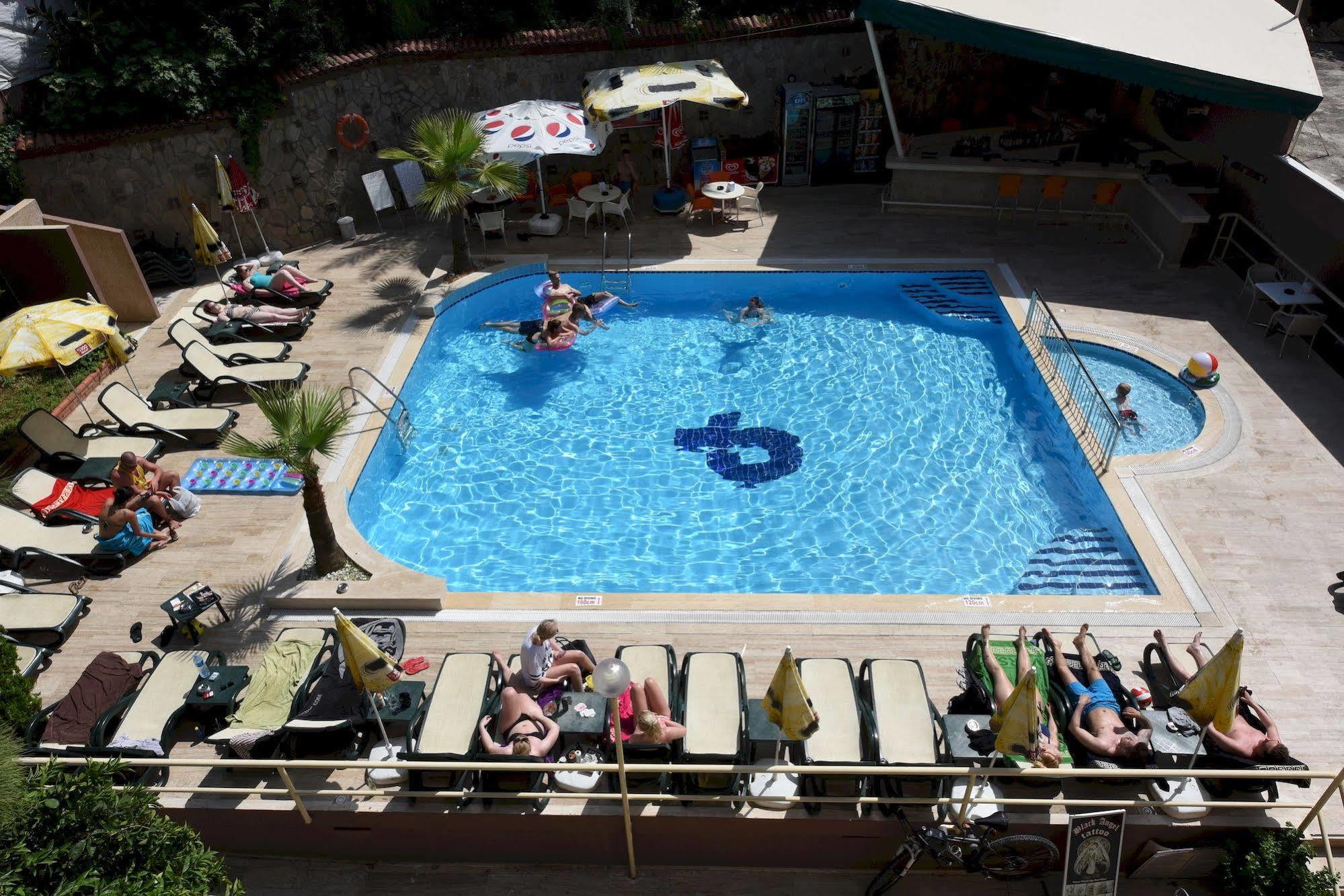 Park Hotel (Adults Only) อลันยา ภายนอก รูปภาพ